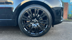 Land Rover Range Rover Sport 3.0 D300 HSE Dynamic Black 5dr Auto Diesel Estate